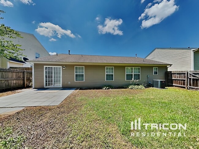 Building Photo - 2117 Clear Brook Dr