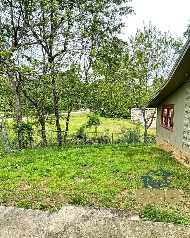 Building Photo - 726 Brookside Camp Rd