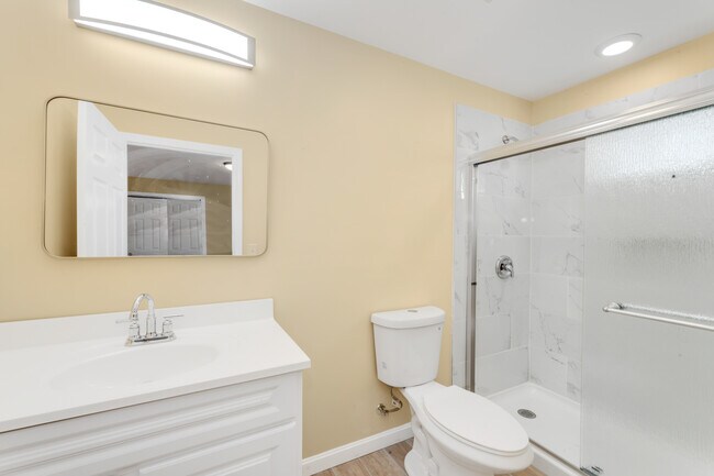 Building Photo - 12 Andy St