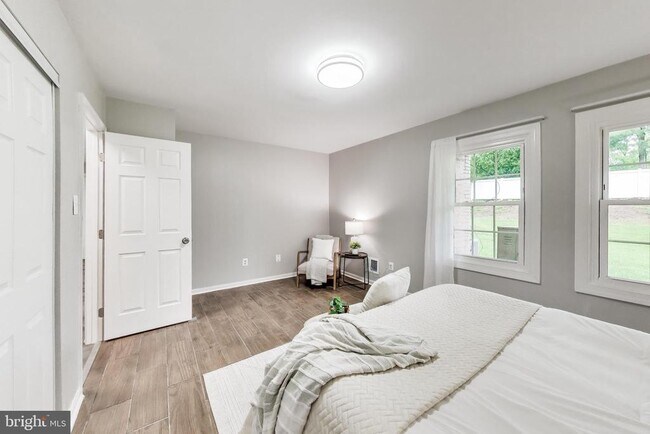 Building Photo - 6153 Strasburg Dr