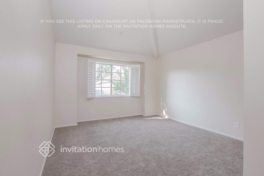 Building Photo - 9324 Burnet Ave