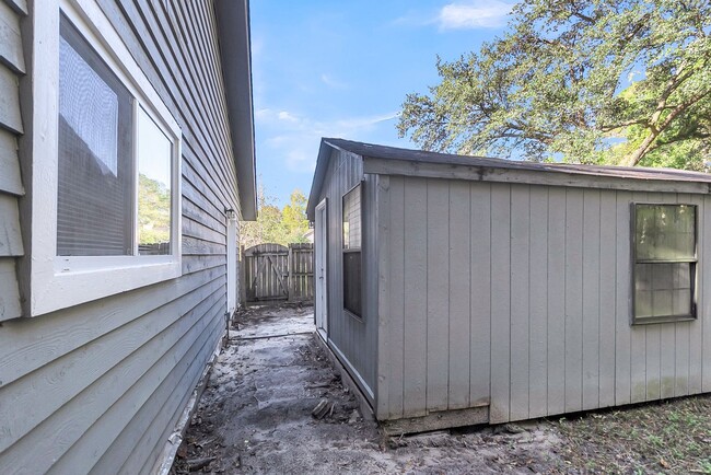 Building Photo - Completely Renovated North Charleston Home