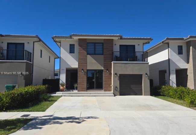 Building Photo - 249 NW 12th Ct