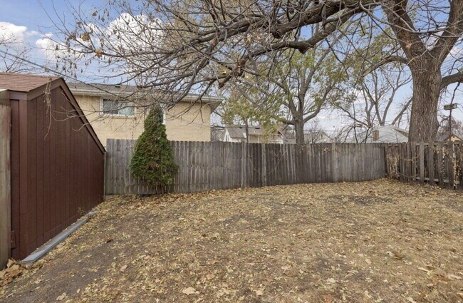 Building Photo - 1504 4th St NE