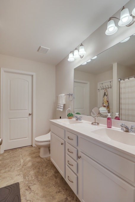 Building Photo - 413 Ferguson Ln