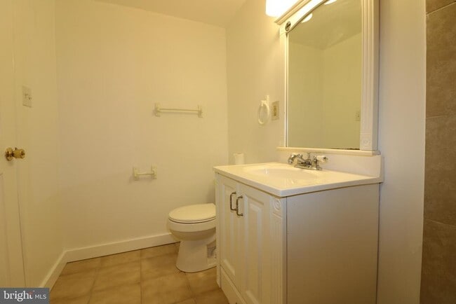 Building Photo - 20404 Shadow Oak Ct