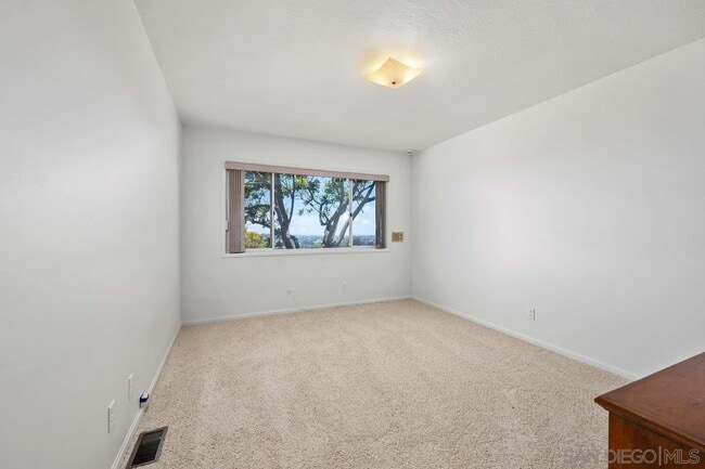 Building Photo - 6371 Dwane Ave