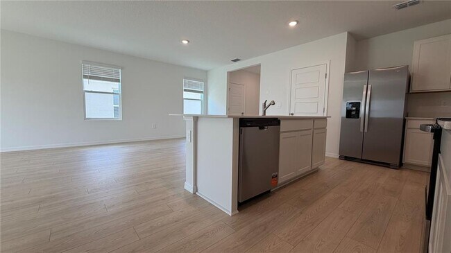 Building Photo - 5152 Native Mile Lp