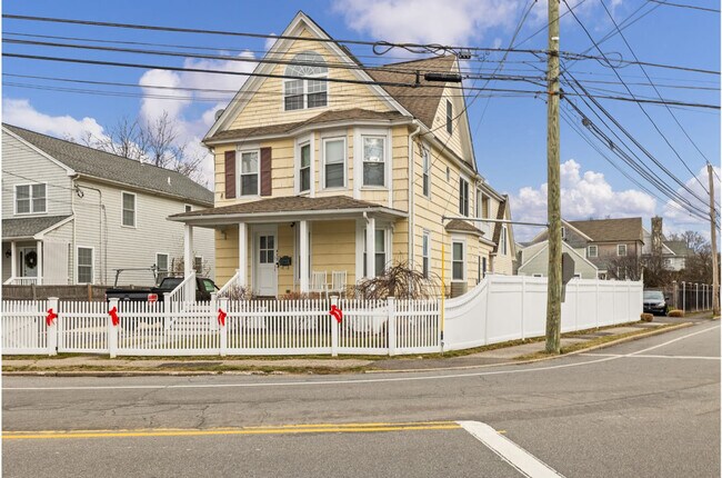 Building Photo - 479 S Benson Rd