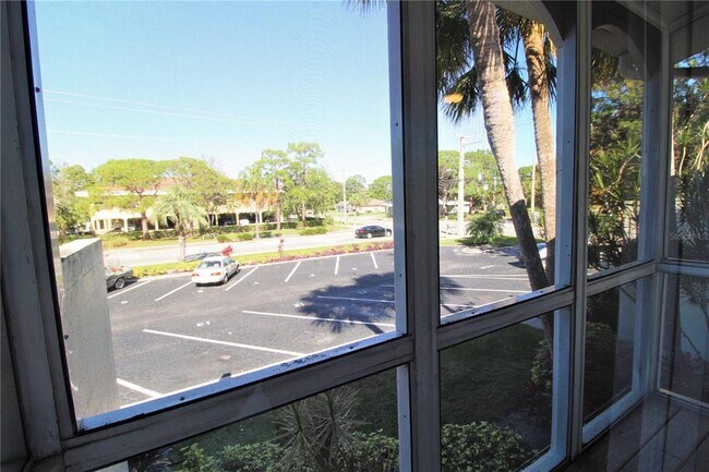 Building Photo - 2304 Ringling Blvd