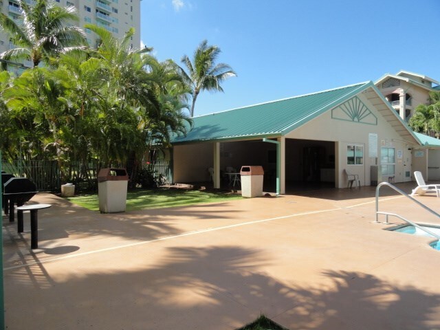Building Photo - 1090 Ala Napunani St