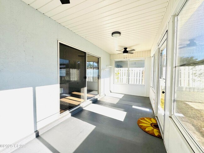 Building Photo - 205 Covington St