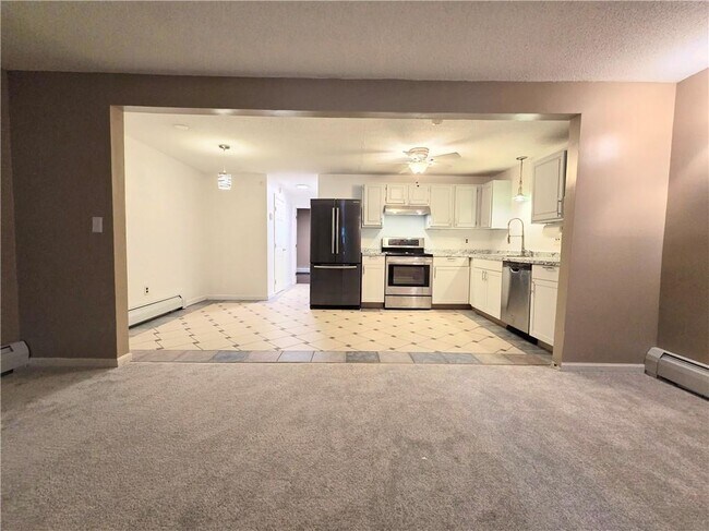 Building Photo - 567 Smithfield Rd