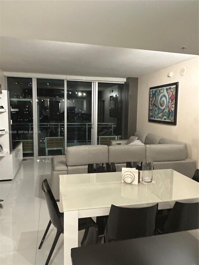 Building Photo - 92 SW 3rd St