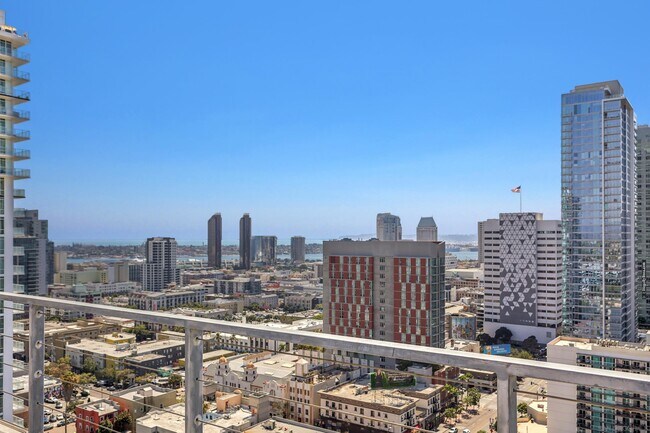 Building Photo - 1080 Park Blvd