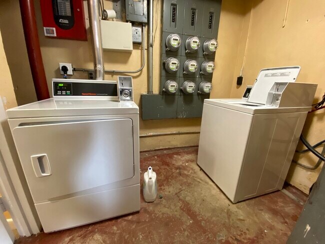 Building Photo - 68 Readville St