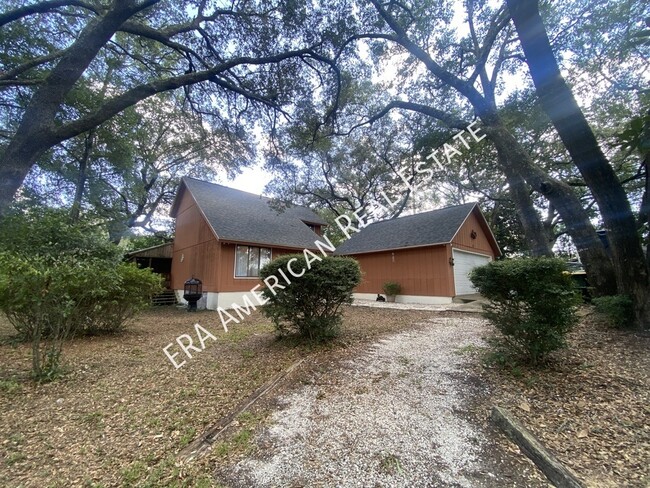 Building Photo - **PRICE REDUCED*****MOVE IN SPECIAL- First...