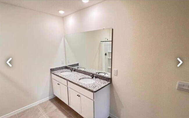 Building Photo - 2073 Doe Run Dr