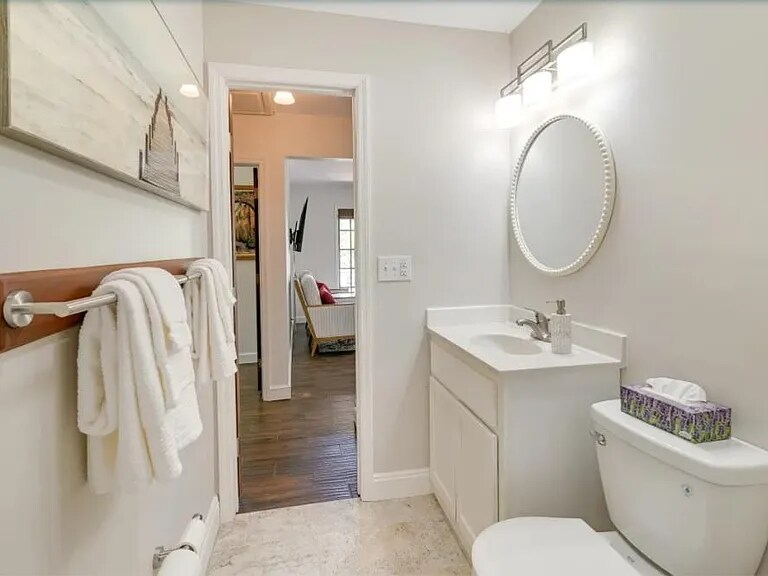 Building Photo - 1625 Front St