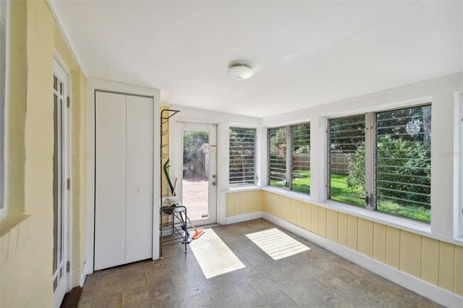 Building Photo - 1925 52nd St S