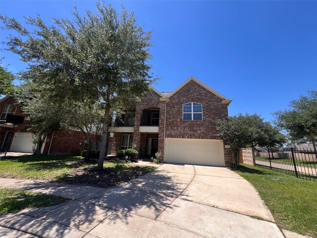 Building Photo - 6102 City Shores Ln