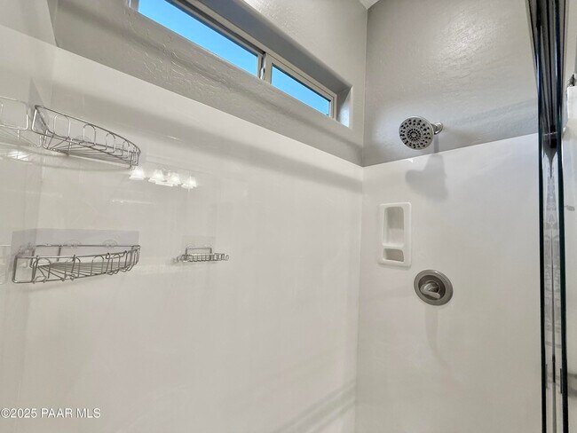 Building Photo - 5768 N Thornberry Dr