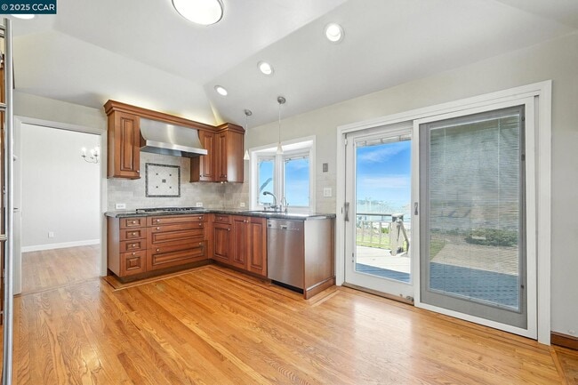 Building Photo - 267 Duperu Dr