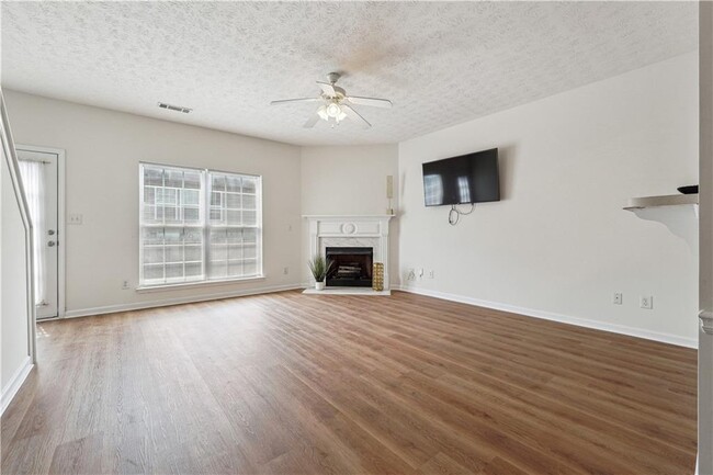 Building Photo - 3812 Dandridge Dr