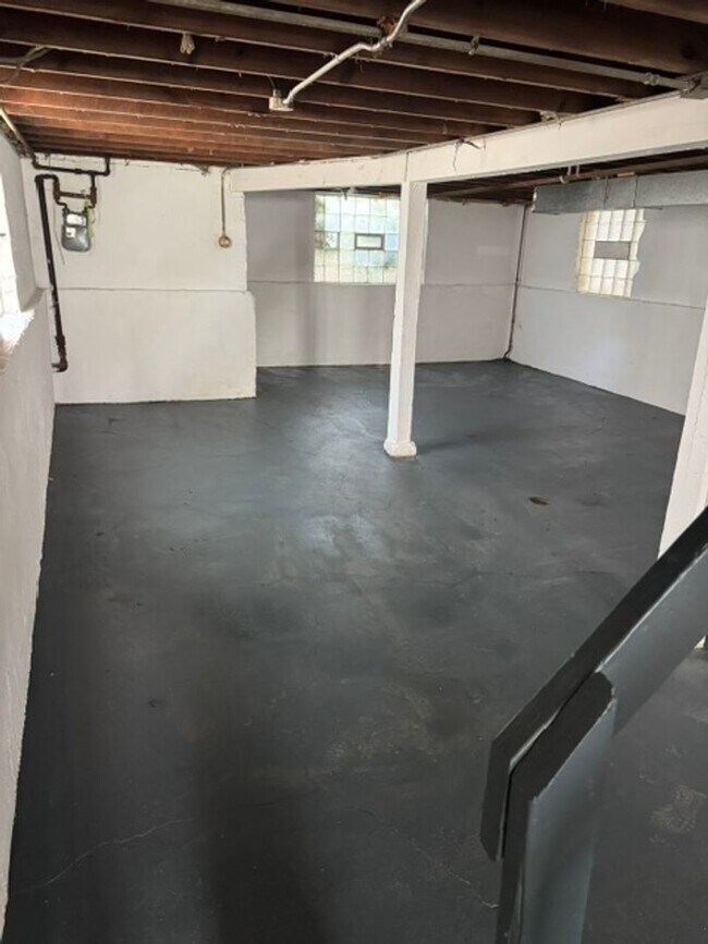 Building Photo - 7202 S Marshfield Ave