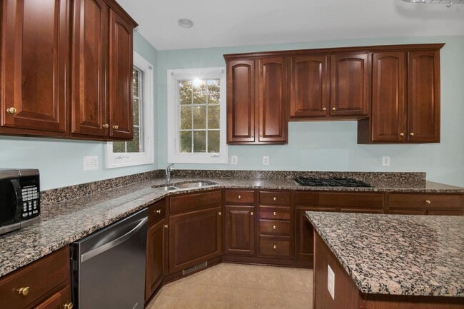 Building Photo - 9540 Parsonage Ln