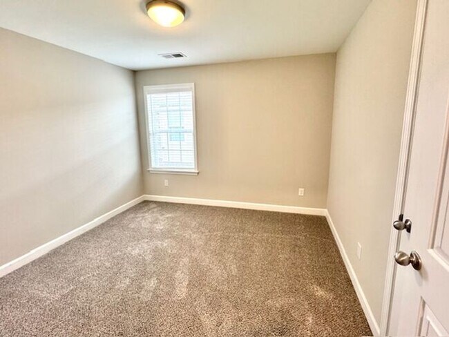 Building Photo - Now Leasing in Millington @ Winstone. 4-Be...