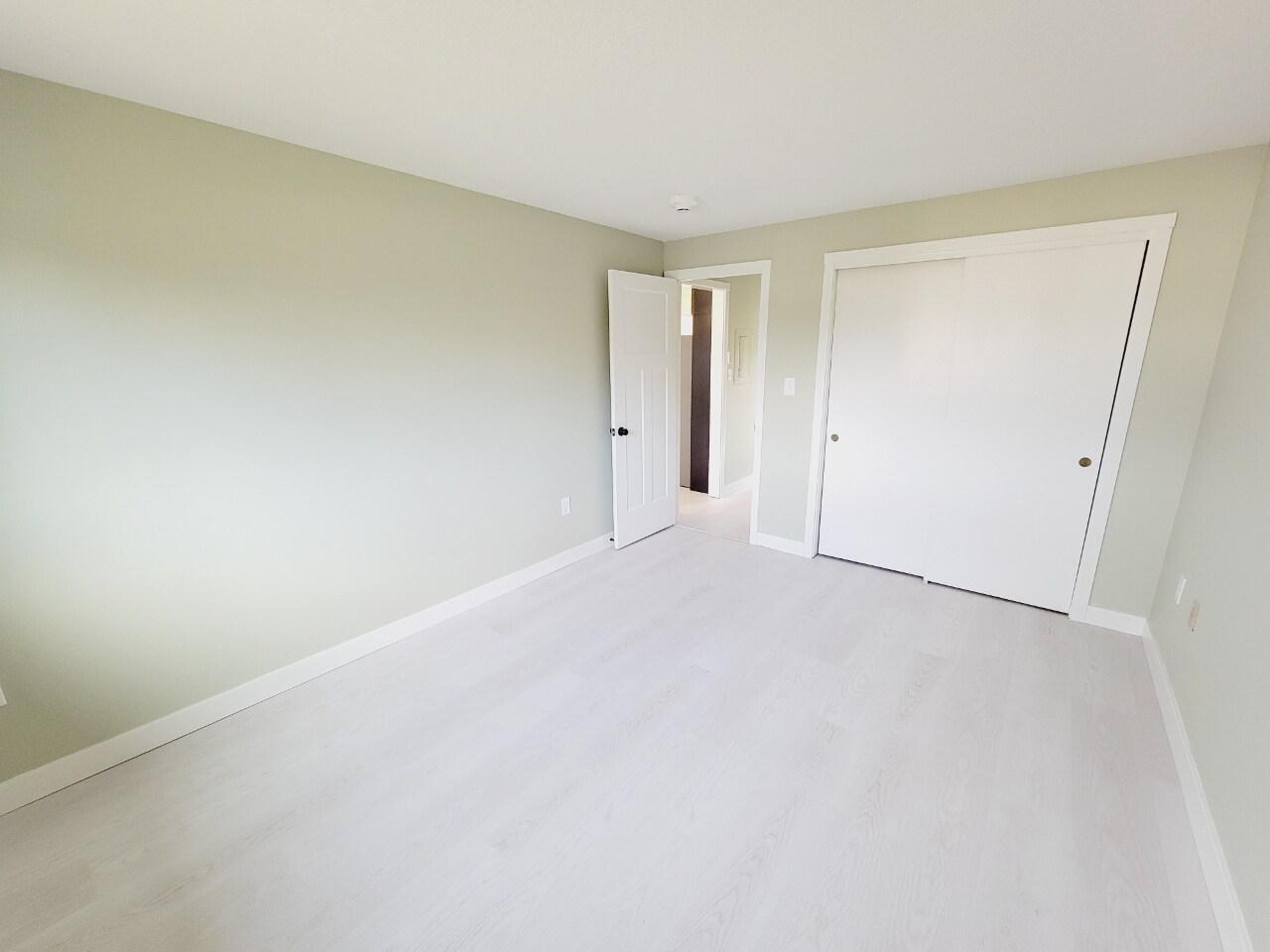 Building Photo - 51 Evergreene