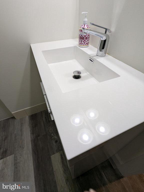 Building Photo - 511 N Broad St