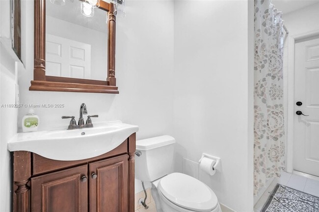 Building Photo - 1637 SW 156th Ave