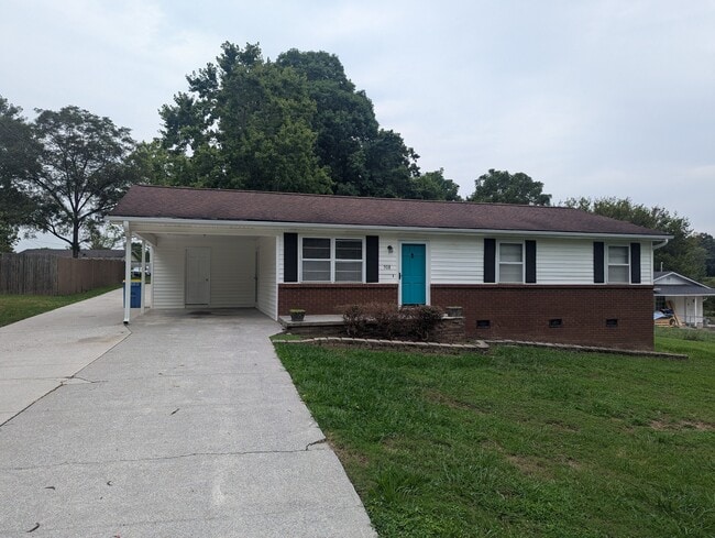 Primary Photo - 908 Columbia Rd