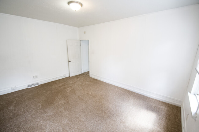 Building Photo - 2514 Josephine St