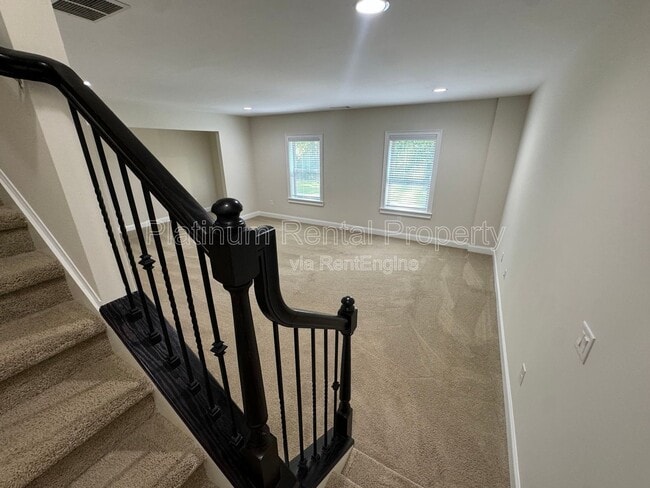 Building Photo - 3578 Strath Dr