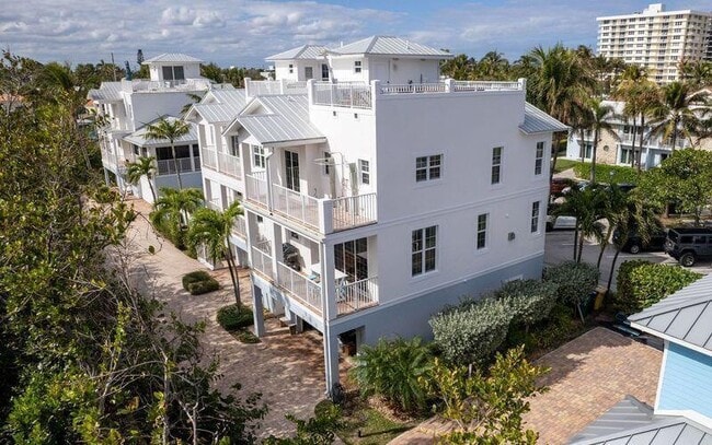 Building Photo - 270 Mercury Rd