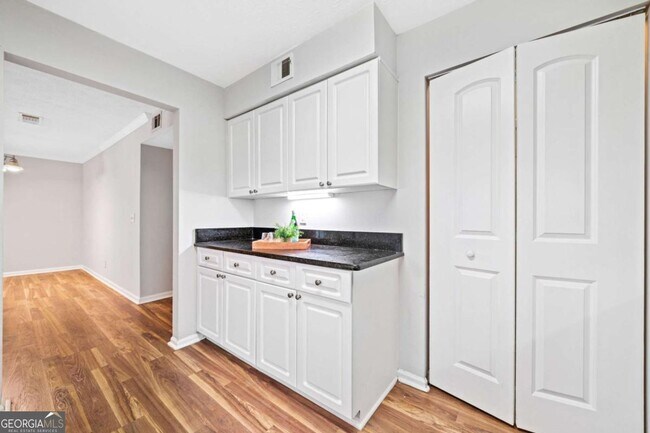 Building Photo - 717 Beaufort Cir