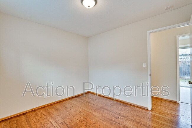 Building Photo - 1575 California St