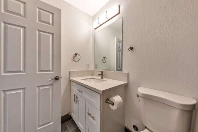 Building Photo - Remodeled home in amazing ASU neighborhood