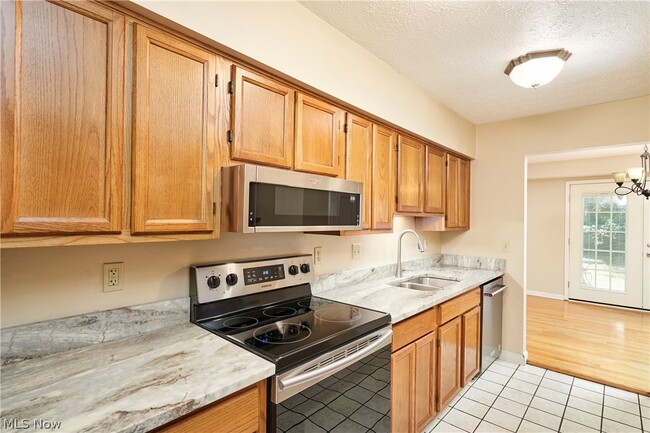 Building Photo - 7149 W Cross Creek Trail