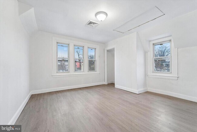 Building Photo - 79 High St