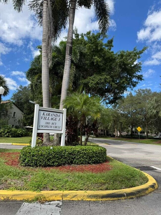 Primary Photo - 3167 Cocoplum Cir