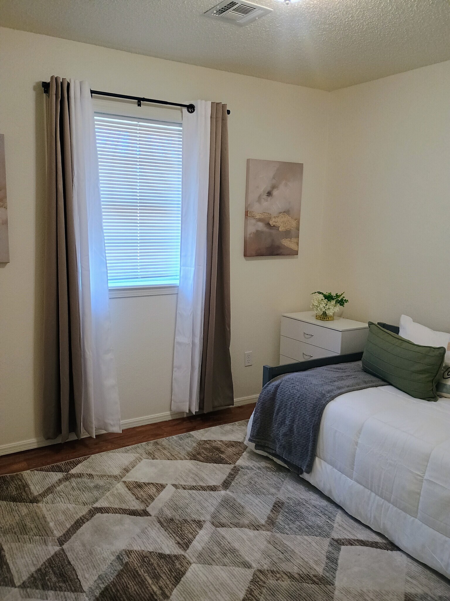 Building Photo - 9101 S Winston Way