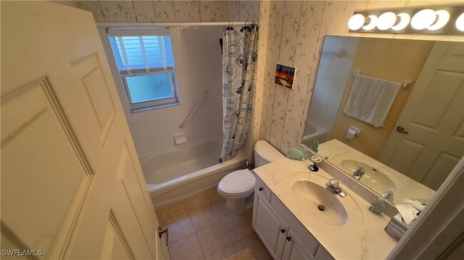 Building Photo - 5653 Greenwood Cir