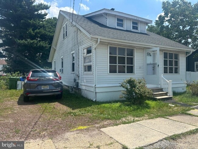 Building Photo - 316 Delsea Dr