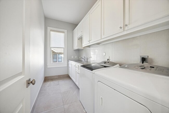 Building Photo - 1226 Heights Blvd