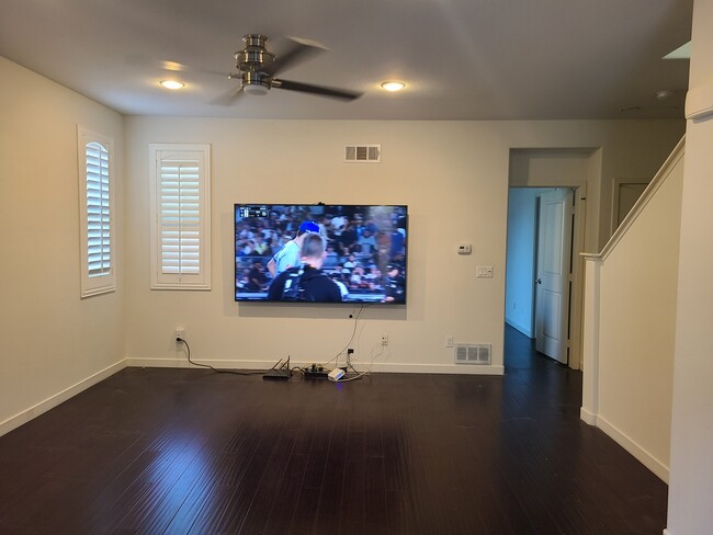 Living room - 8935 Promenade North Pl