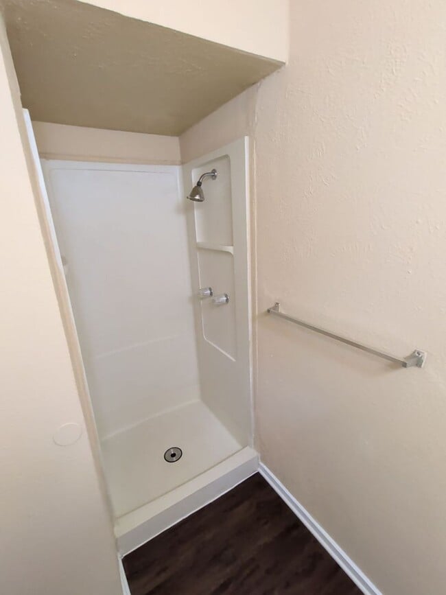 Building Photo - 4702 Green Hollow Dr